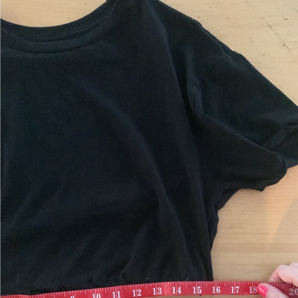 Cropped tee - Picture 9 of 10